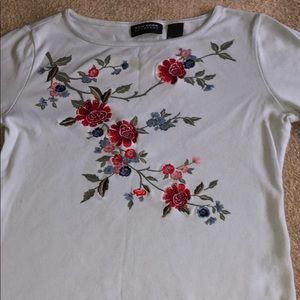 Vintage NY&C baby blue top w embroidery